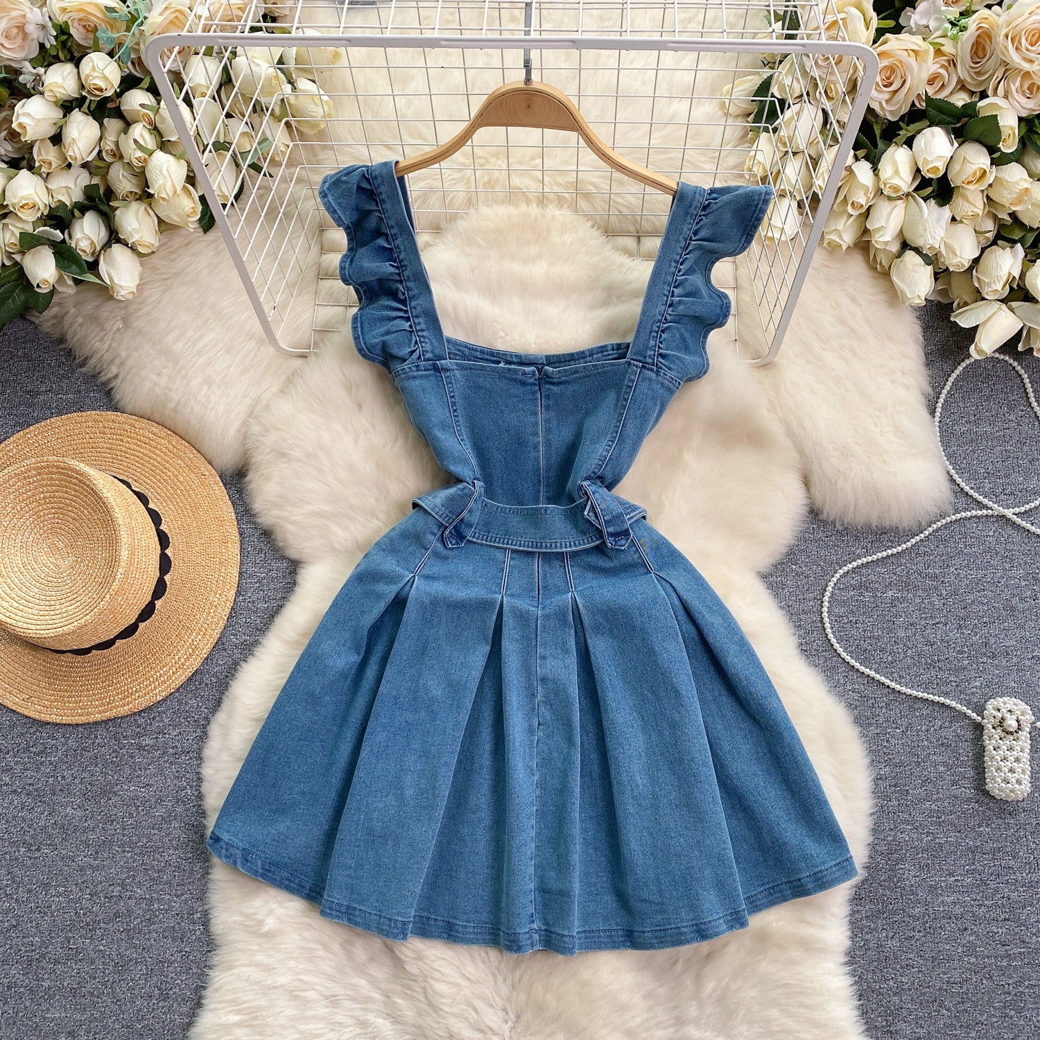 Vestido Curto Alça Babado Jeans Cinto Jasmim