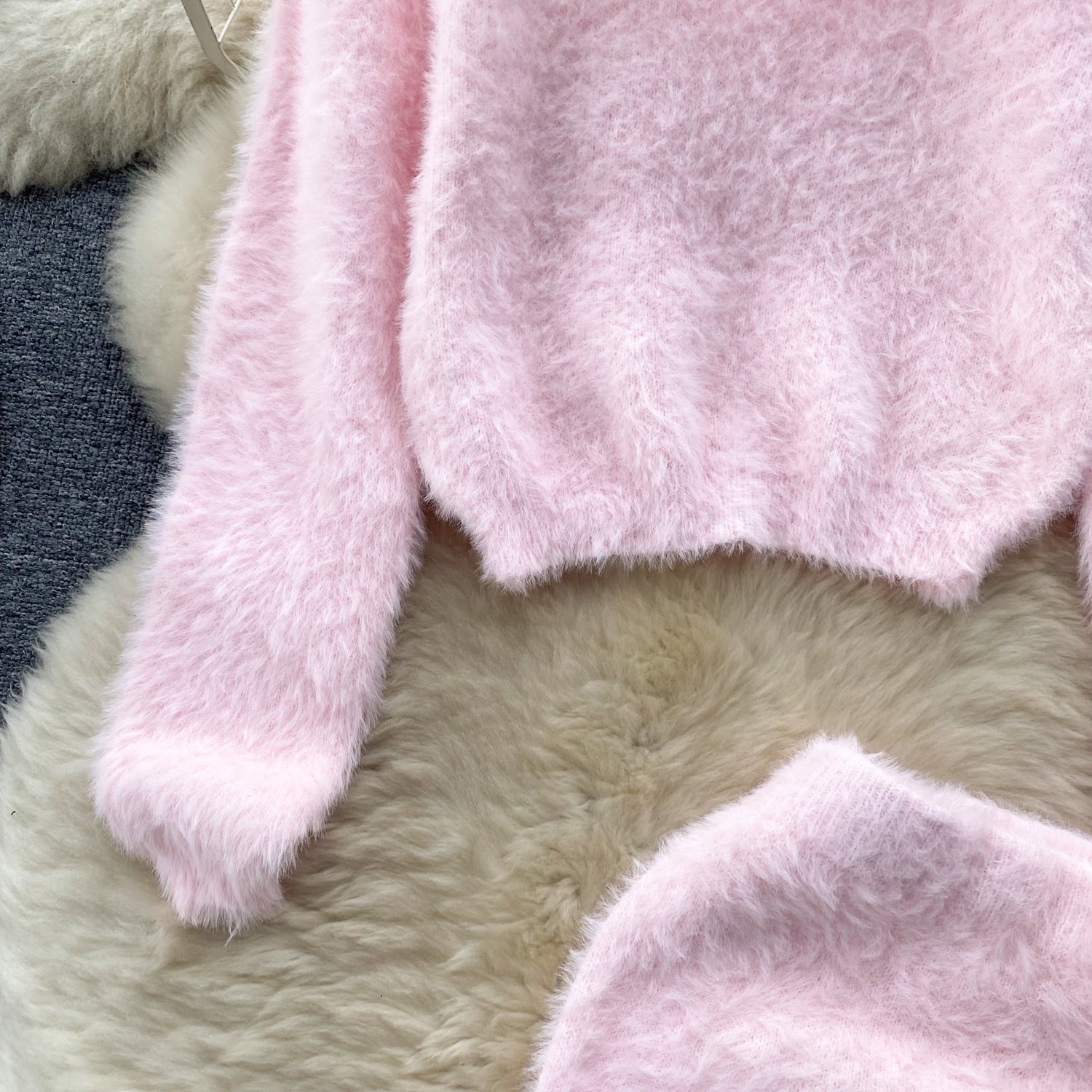 Conjunto Manga Longa Saia Curta Bianca