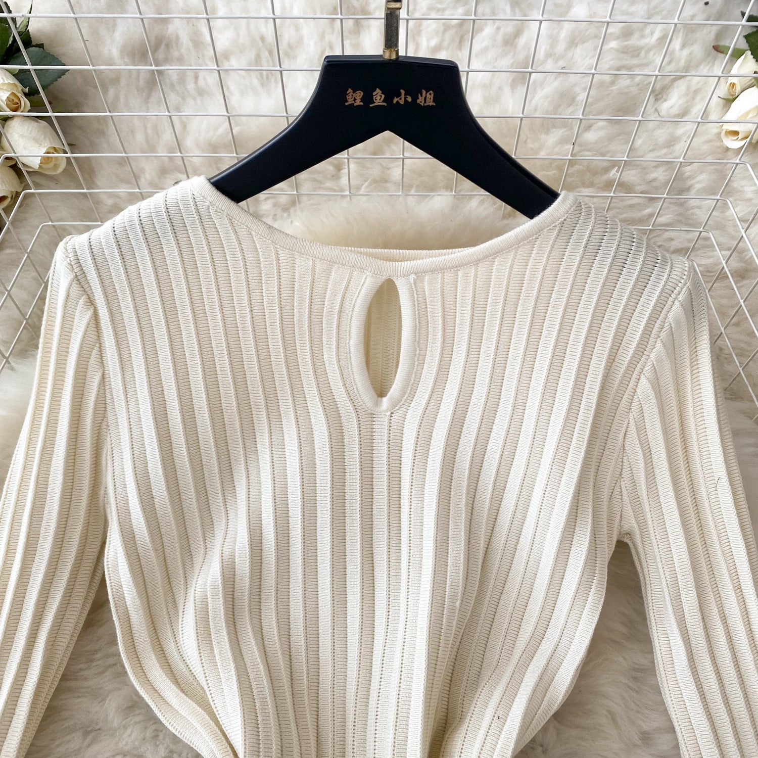 Vestido Curto Plissado Manga Flare Jasmim