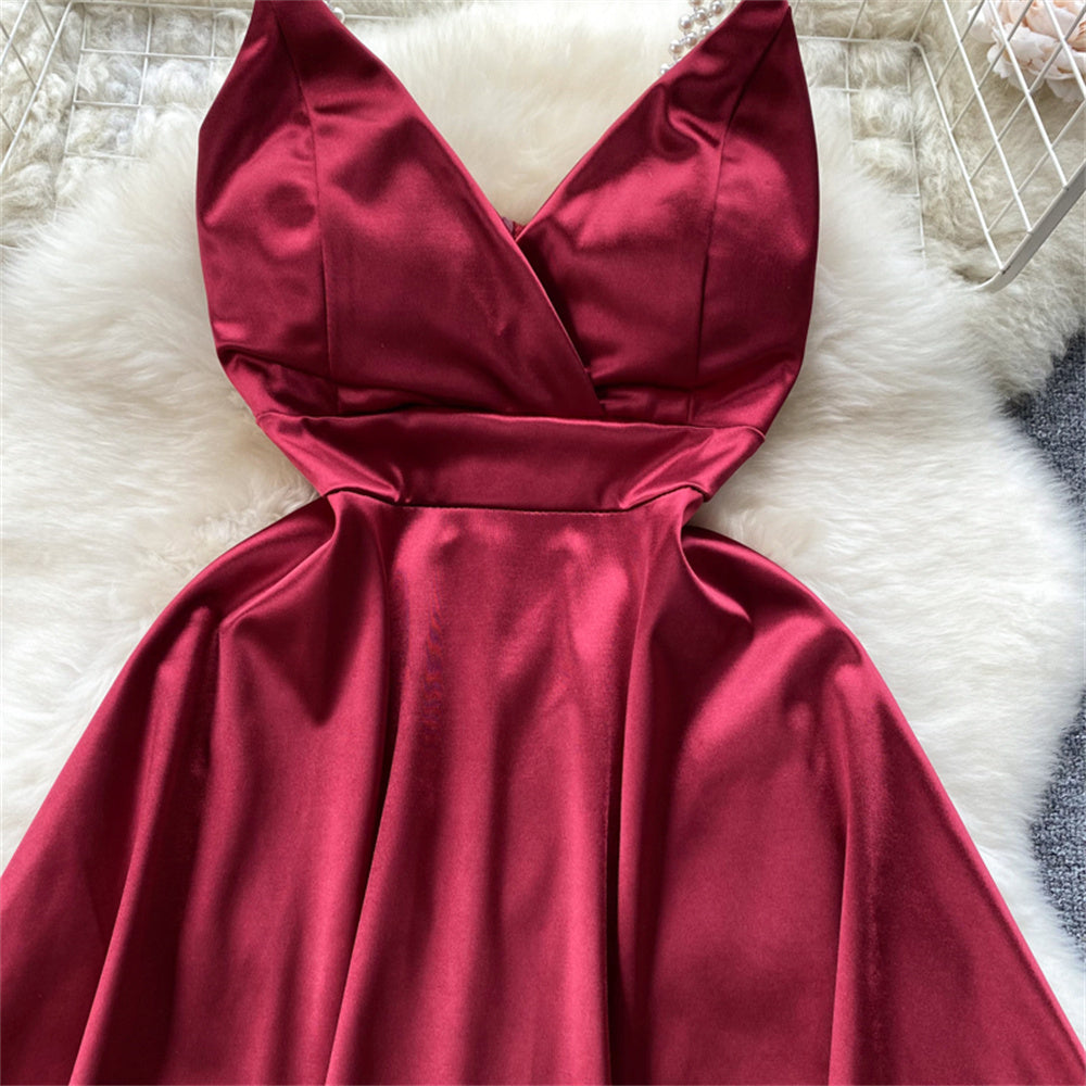 Vestido Curto Decote V Alça Fina Fluido Valéria