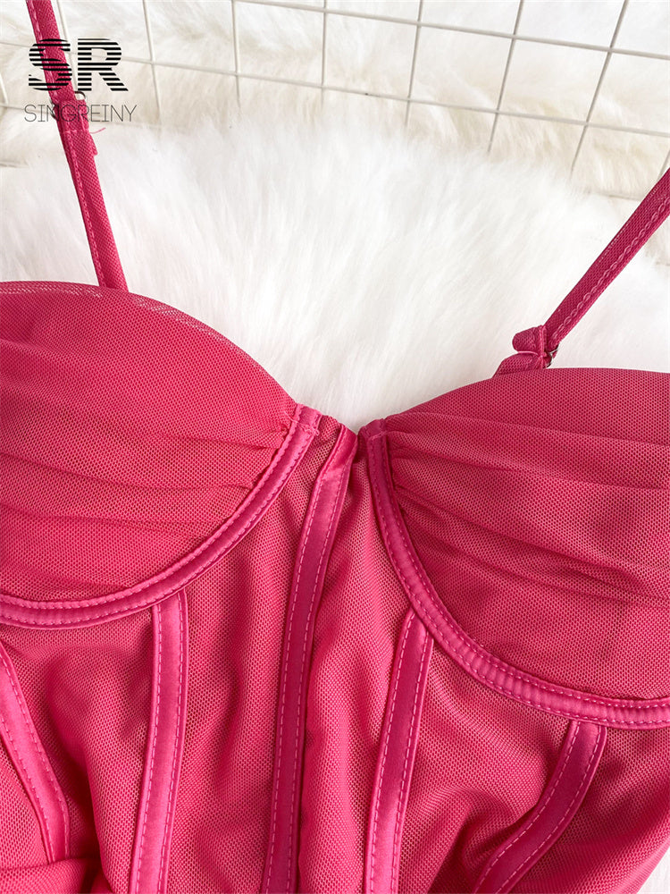 Vestido Curto Alça Fina Justo Decote Coração Maya