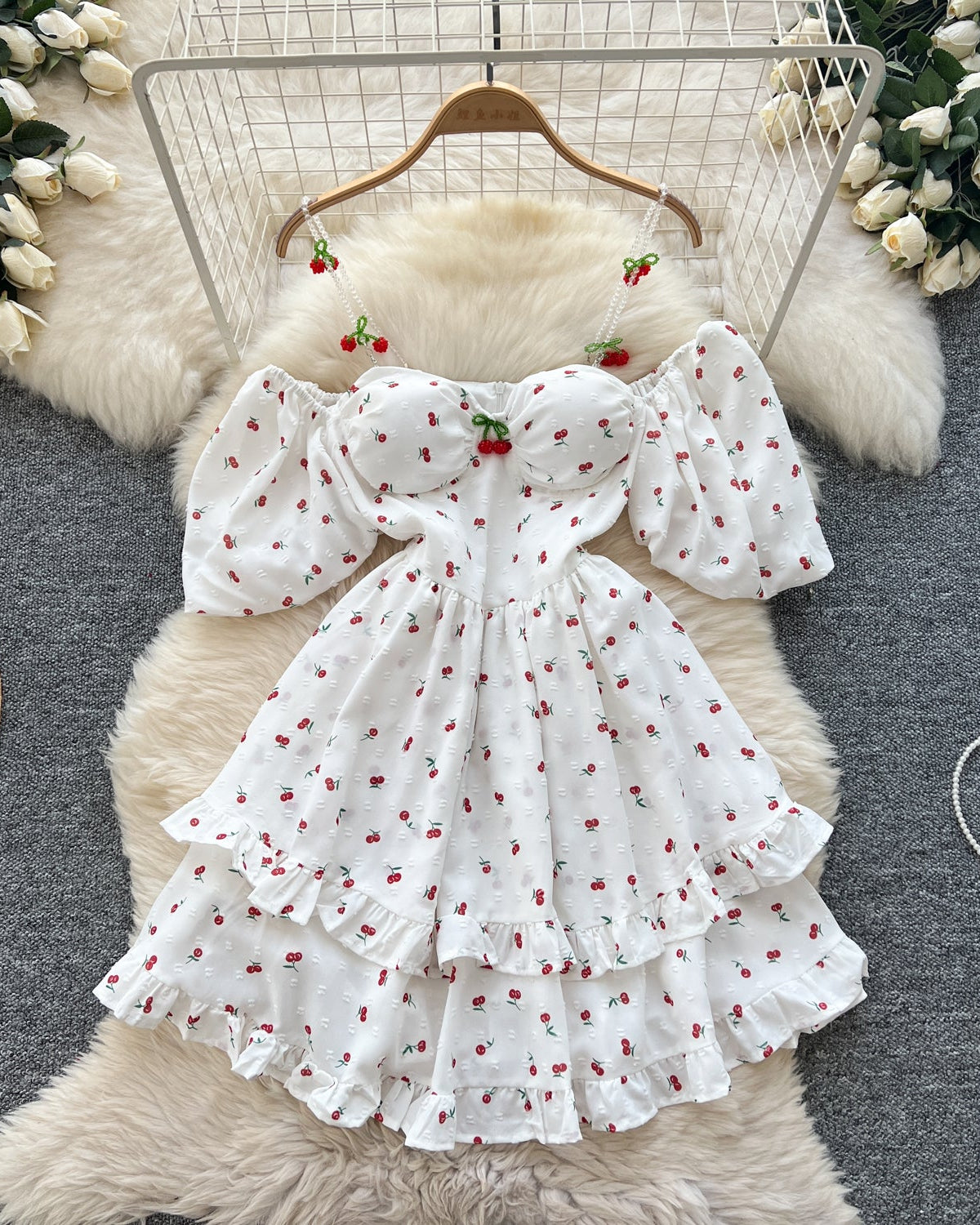 Vestido Curto Manga Bufante Babado Renata