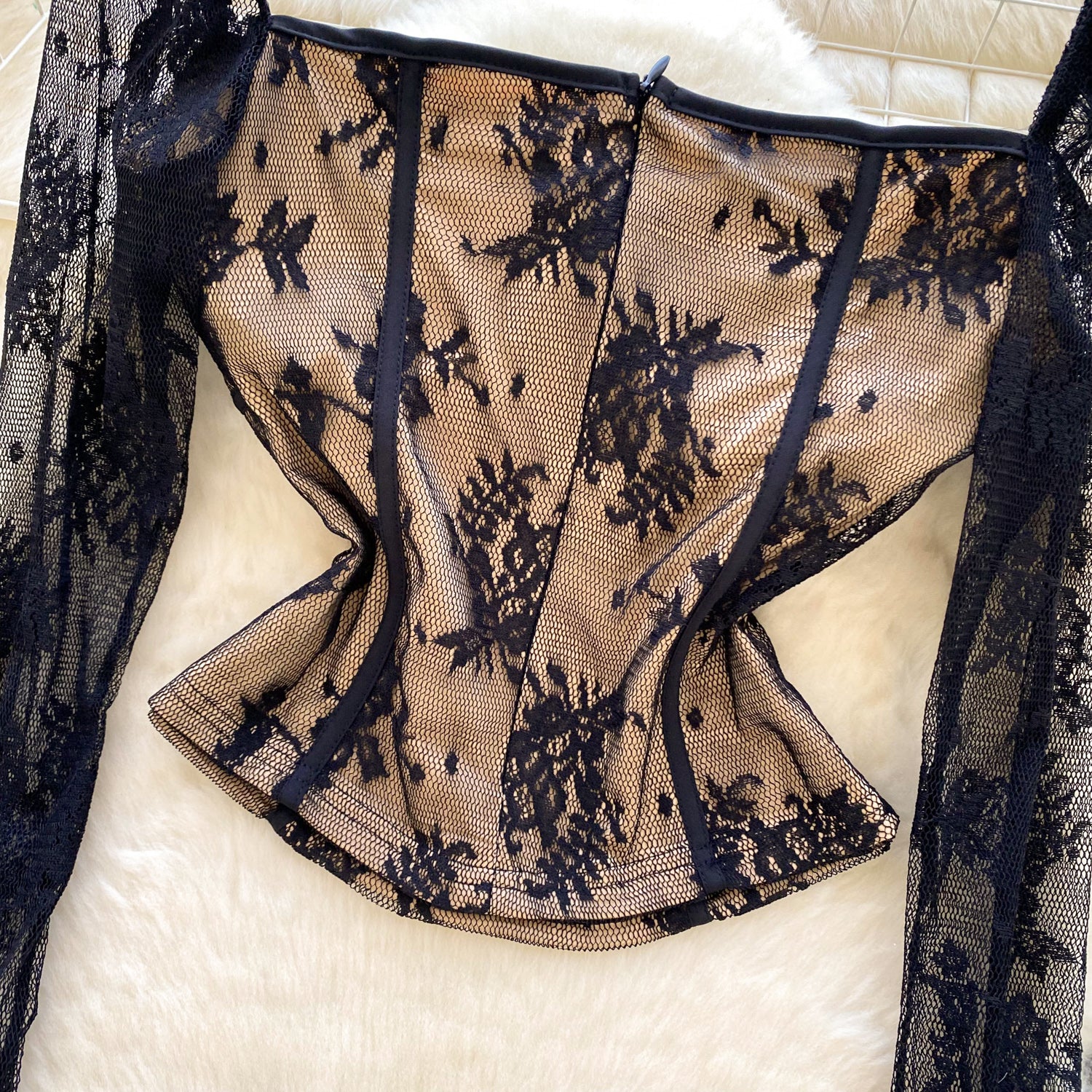 Cropped Manga Longa Renda Justa Sofia