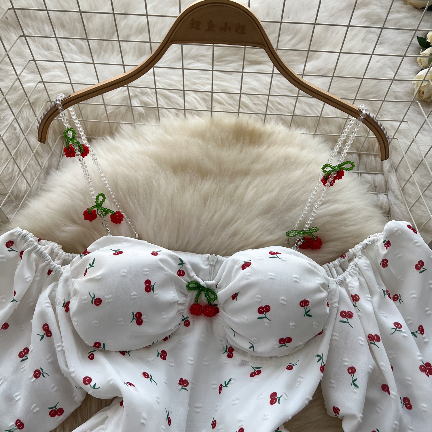 Vestido Curto Manga Bufante Babado Renata