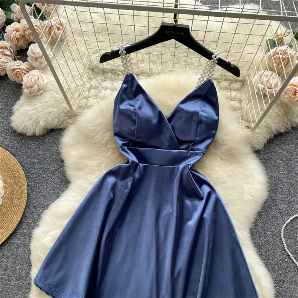 Vestido Curto Decote V Alça Fina Fluido Valéria