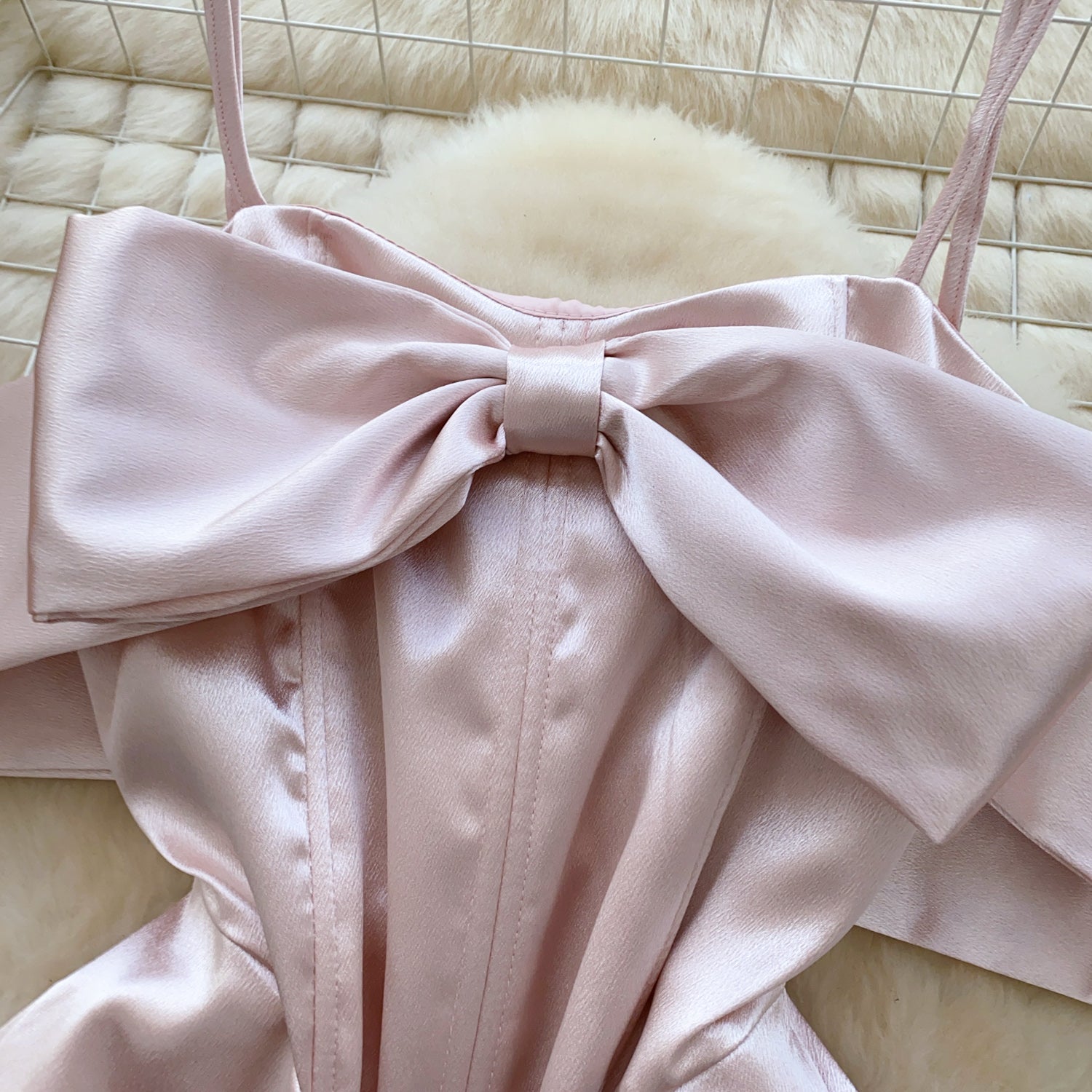 Vestido Curto Ombro A Ombro Laço Aurora