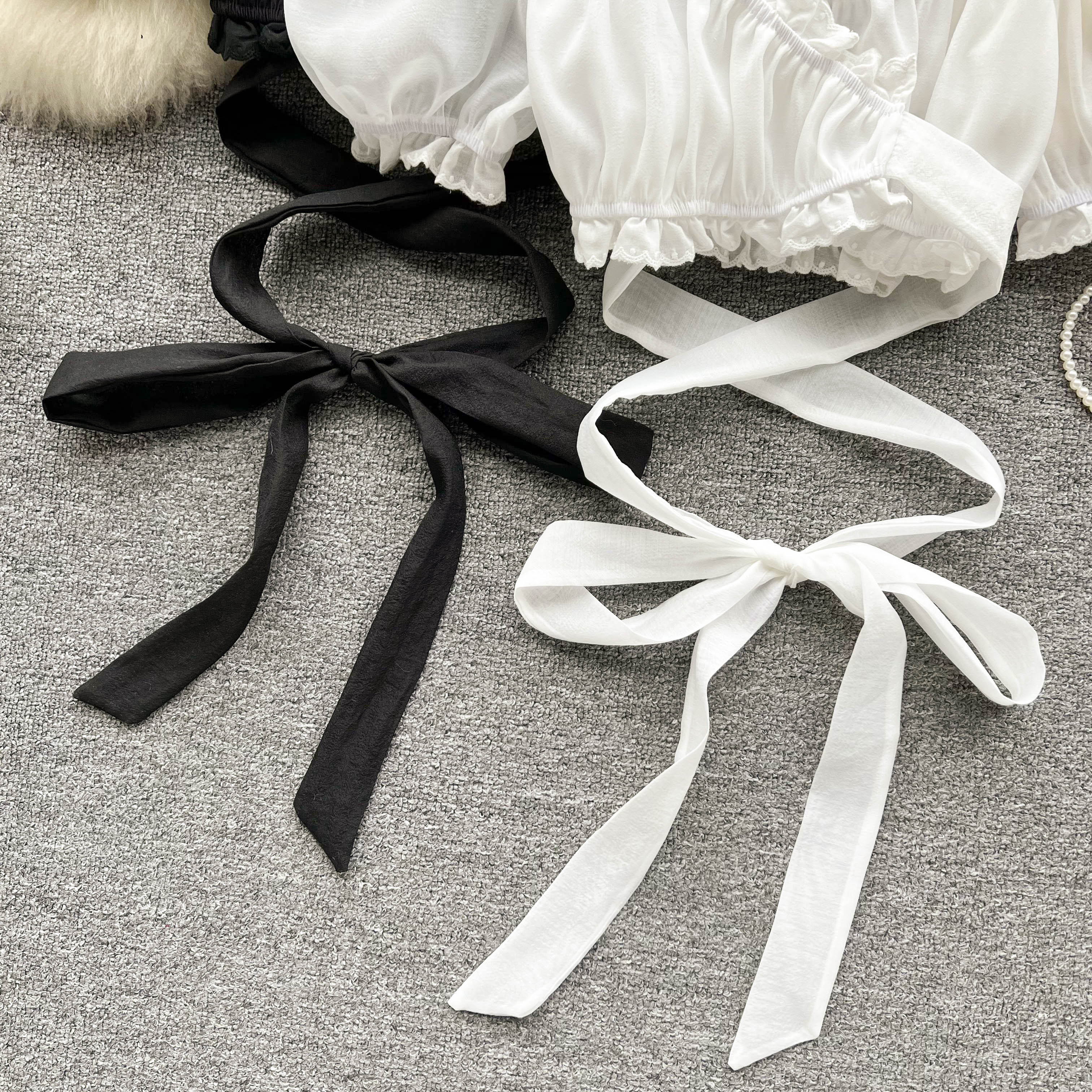 Cropped Babado Decote V Amélia