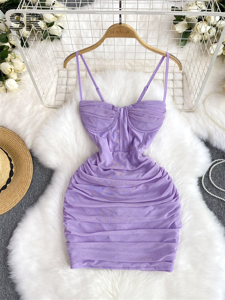 Vestido Curto Alça Fina Justo Decote Coração Maya