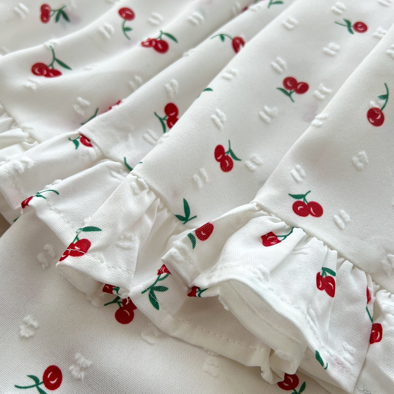 Vestido Curto Manga Bufante Babado Renata