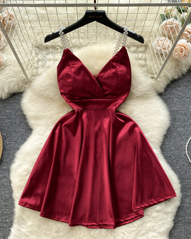 Vestido Curto Decote V Alça Fina Fluido Valéria