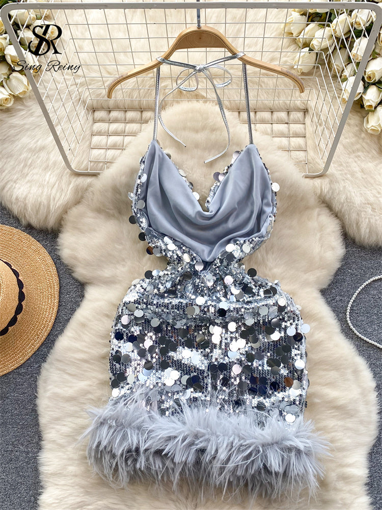 Vestido Curto Justo Paetê Barra Pluma Camila