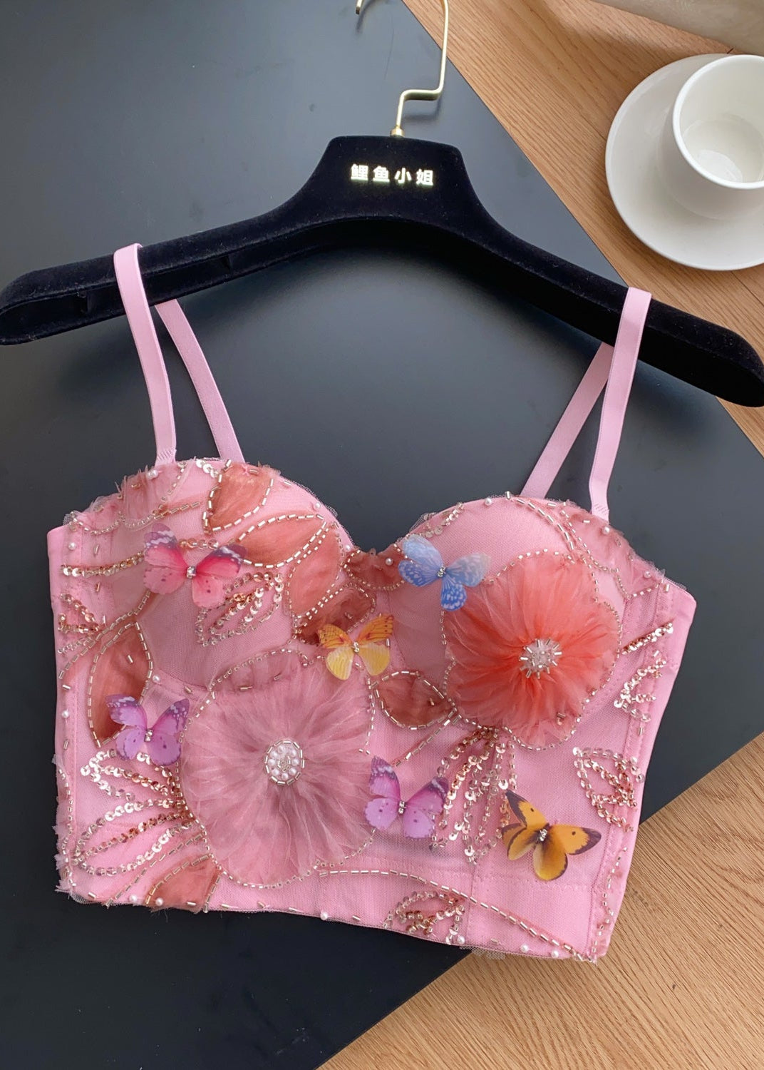 Cropped Bordado Floral Alça Fina Chloe