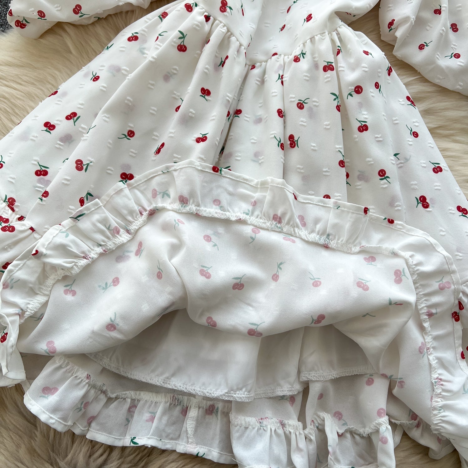 Vestido Curto Manga Bufante Babado Renata