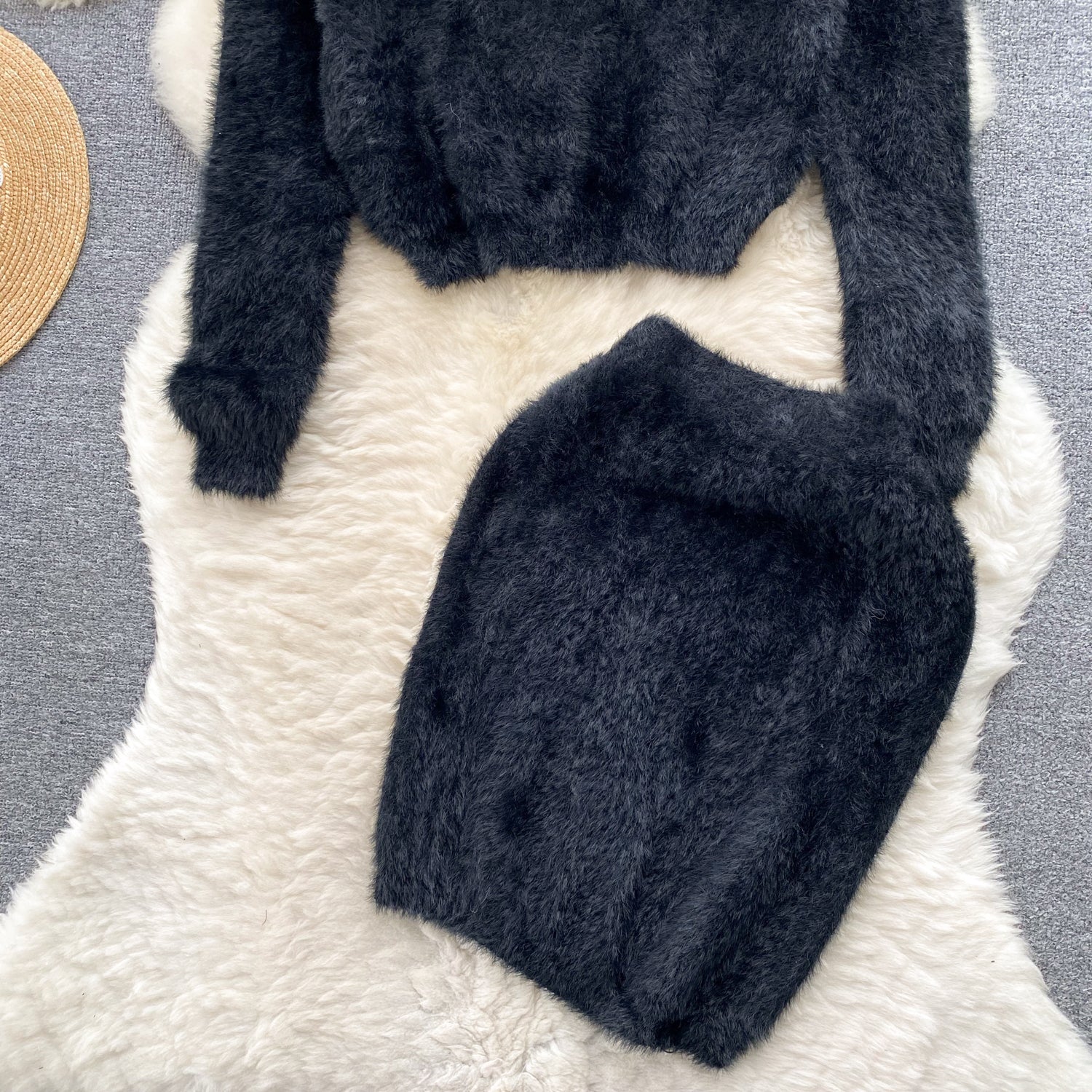 Conjunto Manga Longa Saia Curta Bianca