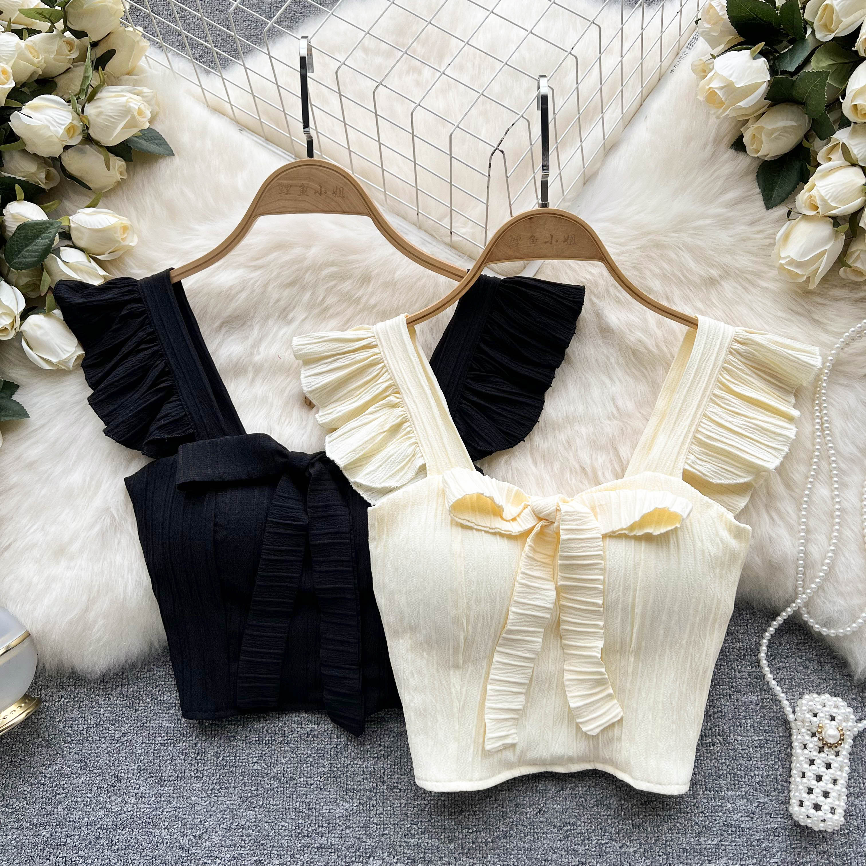 Cropped Estruturado Babados Luna