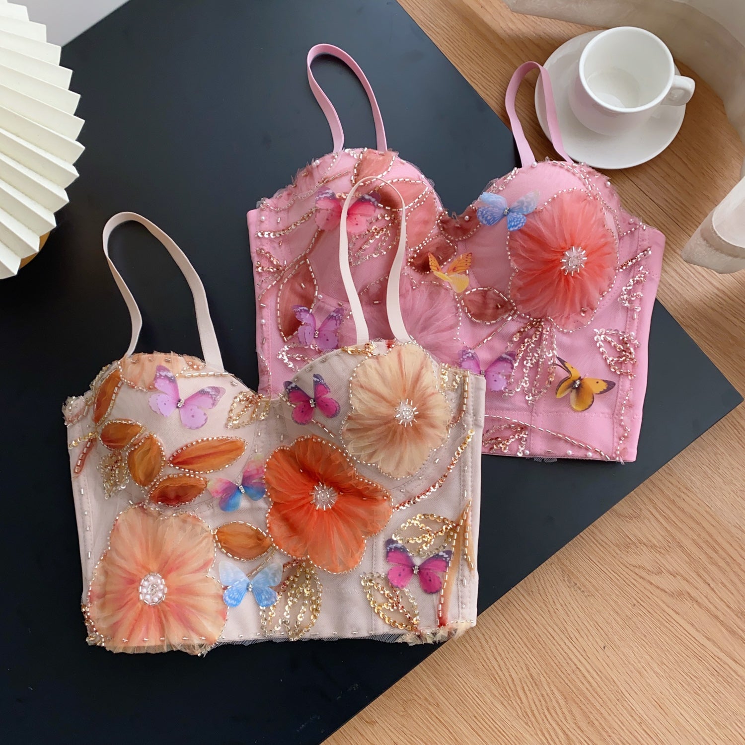 Cropped Bordado Floral Alça Fina Chloe